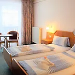 Waldhotel Feldbachtal ノイウハウス・アム・レンヴェーク