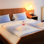 Waldhotel Feldbachtal