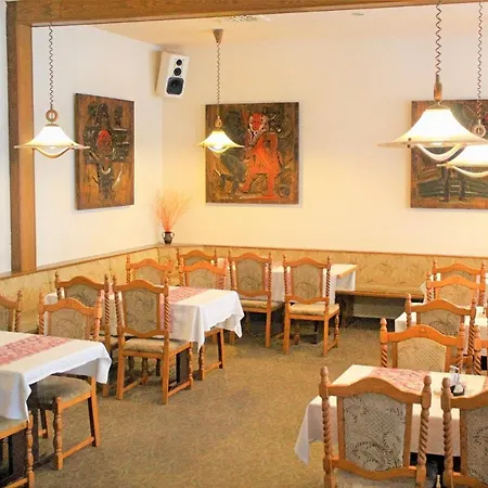 Waldhotel-feldbachtal 3*