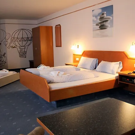 Hotel Waldhotel-feldbachtal 3*