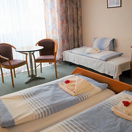 Waldhotel Feldbachtal Otel