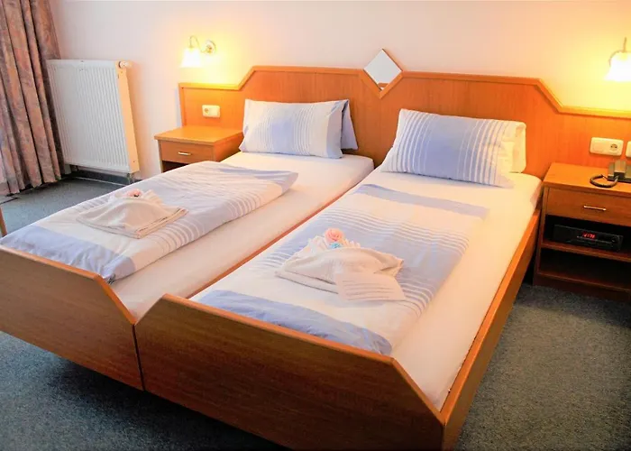 Waldhotel Feldbachtal Neuhaus am Rennweg