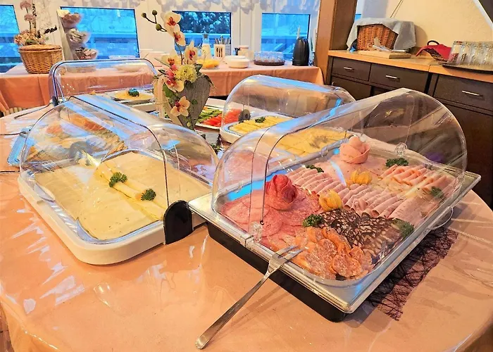 Waldhotel Feldbachtal 3*