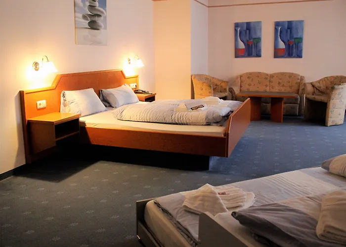 Waldhotel Feldbachtal 酒店 伦韦格地区诺伊豪斯