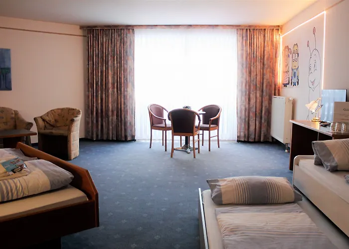 Waldhotel Feldbachtal 伦韦格地区诺伊豪斯